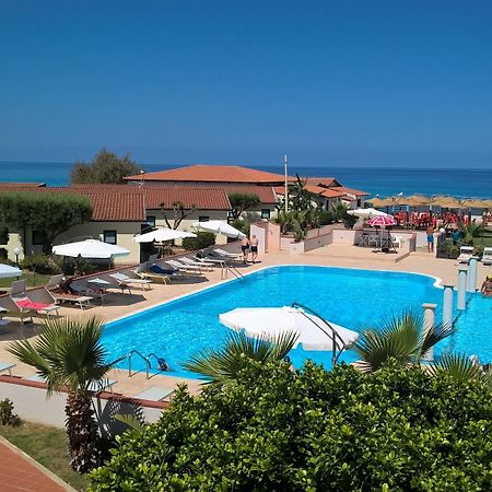 Villaggio Borgo Marino Цамброне Екстер'єр фото